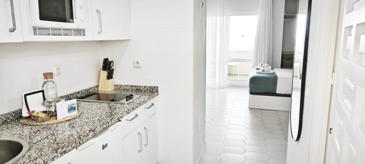 Estreno Benalbeach Vistas Al Mar Estudio Deluxe 贝纳尔马德纳 外观 照片